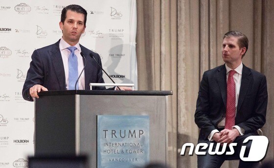 도널드 트럼프 미국 대통령의 장남인 도널드 트럼프 주니어(왼쪽)와 차남인 에릭 트럼프. © AFP=뉴스1