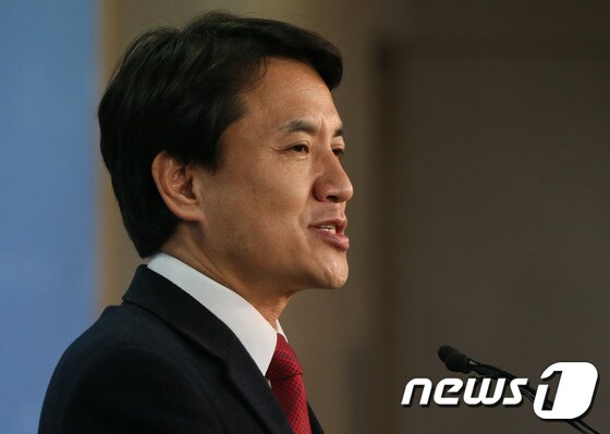 '朴 대통령 지키기' 김진태 의원의 대선 출마선언