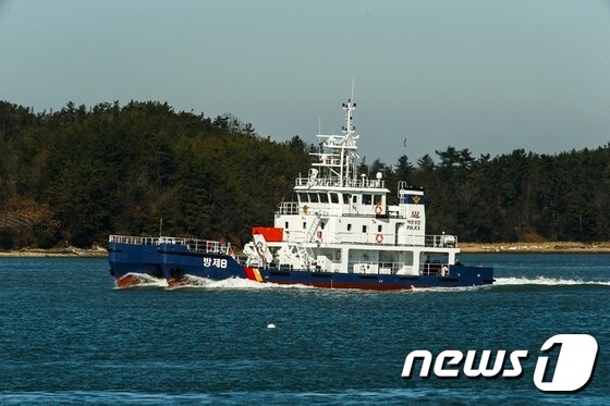 군산해경 방제8호정.© News1