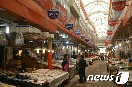 마산어시장 전경 2017.4.29/뉴스1 © News1 이지안 기자