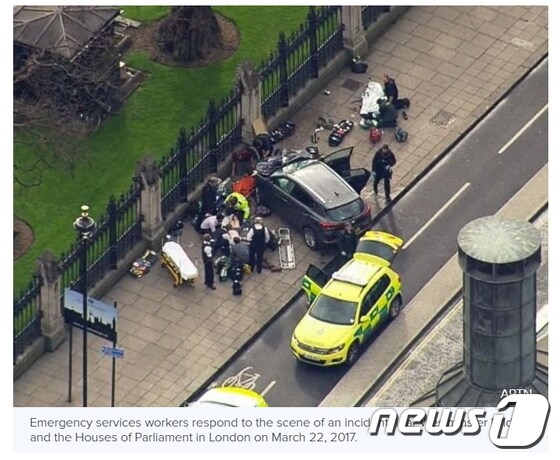 런던 테러 사고 현장. 용의자가 사용한 차량이 현대자동차의 회색 'i40'인 것으로 확인됐다. (출처:abc뉴스)© News1