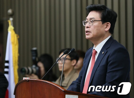 정우택 자유한국당 원내대표. /뉴스1 © News1 송원영 기자