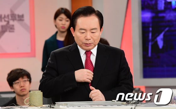 이인제 자유한국당 전 최고위원 2017.3.26/뉴스1 © News1 국회사진취재단