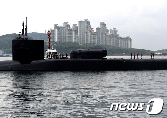 미 해군의 원자력추진 잠수함 '미시건'. (주한미군사령부 제공) 2017.4.25/뉴스1