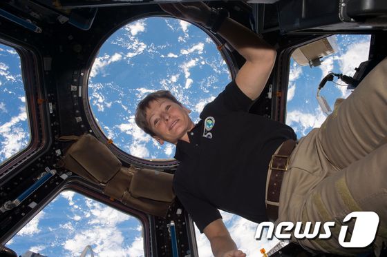 ISS에 있는 윗슨의 모습. © AFP=뉴스1