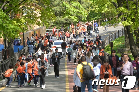 서울 남산 산책로 (자료사진) /뉴스1 © News1 구윤성 기자