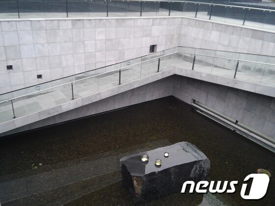 김창열 미술관의 안쪽 모습. © News1