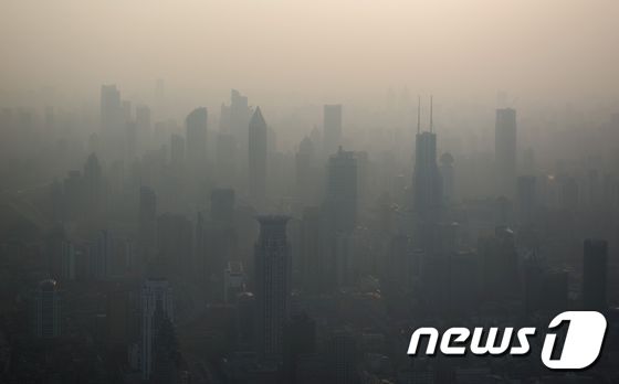 중국 상하이의 스카이라인. © AFP=뉴스1