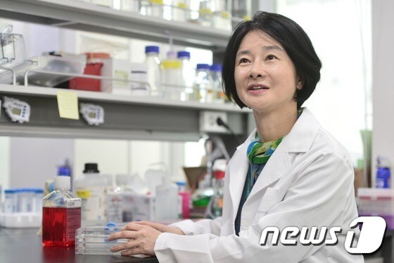 박현숙 세포바이오 대표는 반려동물과 경주마  세포치료제 개발에도 뛰어들었다고 밝혔다. © News1 민경석 기자