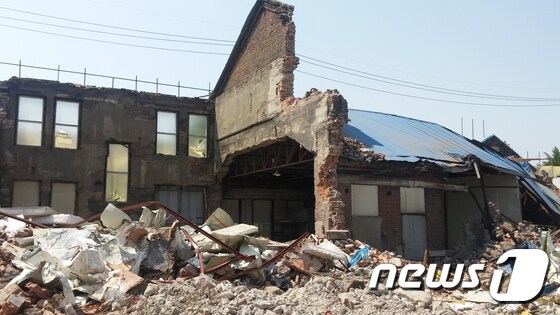 인천 중구가 주차장 조성을 위해 철거한 115년 건축물 모습. 2017.5.31/뉴스1 © News1 주영민 기자