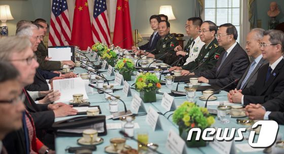 21일(현지시간) 열린 미중 외교안보 대화. © AFP=뉴스1