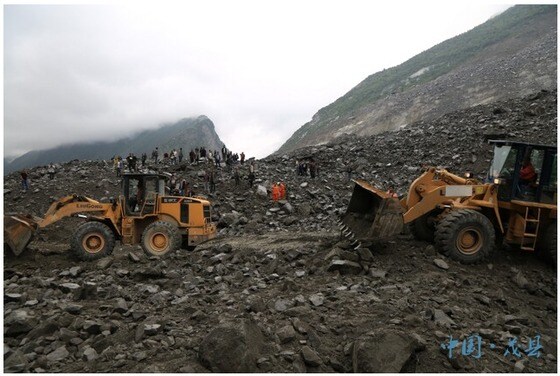 24일 대형 산사태가 발생한 중국 쓰촨성에서 당국이 구조작업을 펼치고 있다. (사진=마오시엔 당국 홈페이지) © News1