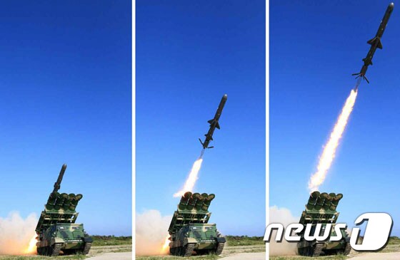 북한, 신형 미사일 시험발사 장면