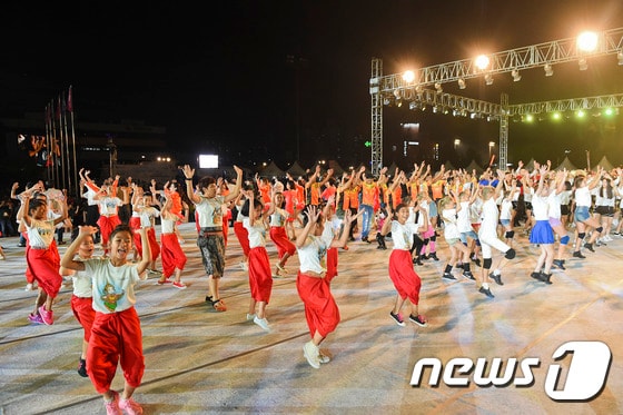 2016 원주 다이나믹 댄싱카니발(원주문화제단 제공) © News1
