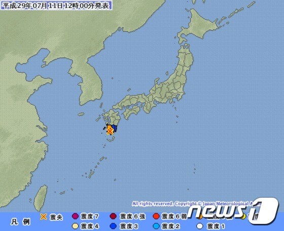 일본 규슈 남부 가고시마현 가고시마만에서 11일 오전 11시56분쯤 리히터규모(M) 5.3, 최대 진도 5강의 지진이 발생했다. (일본 기상청 제공) © News1
