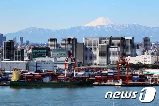 일본 도쿄의 수출입 항만 © AFP=뉴스1 © News1 송상현 기자