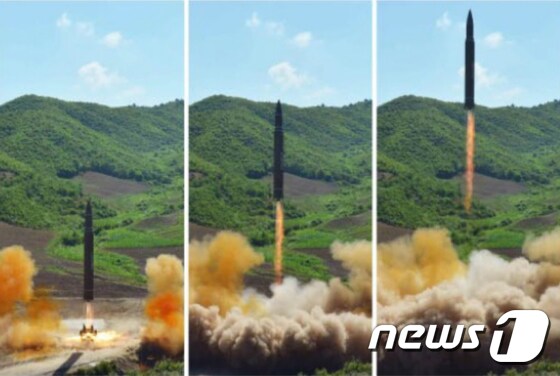 북한이 대륙간탄도미사일(ICBM) '화성 14형' 발사에 성공했다고 노동신문이 지난 5일 보도했다. (노동신문) /뉴스1 