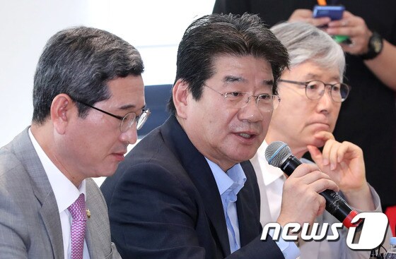 강석호 자유한국당 의원. 2017.8.16/뉴스1 © News1 박정호 기자
