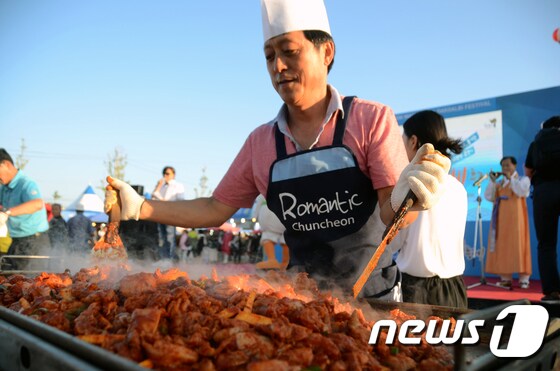 춘천 닭갈비막국수축제(자료 사진).© News1