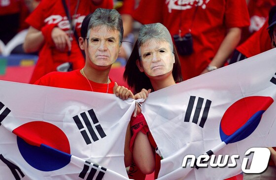히딩크의 한국 사랑에 '기한'이 정해져 있을까. '러시아 월드컵 때만 도움을 주겠다'는 발언은 없었다. © AFP=News1