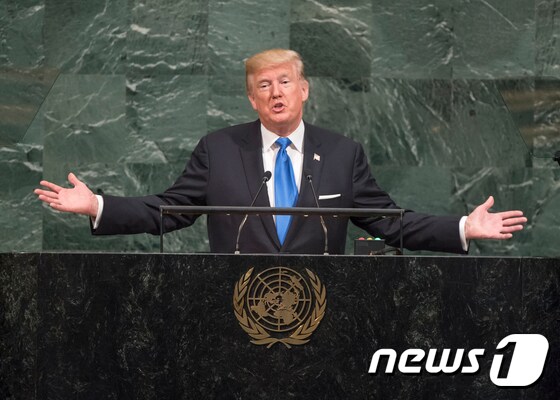 도널드 트럼프 미국 대통령이 19일(현지시간) 뉴욕 유엔본부에서 열린 UN 총회에서 기조연설을 하고 있다. (UN PHOTO 제공) 2017.9.19/뉴스1