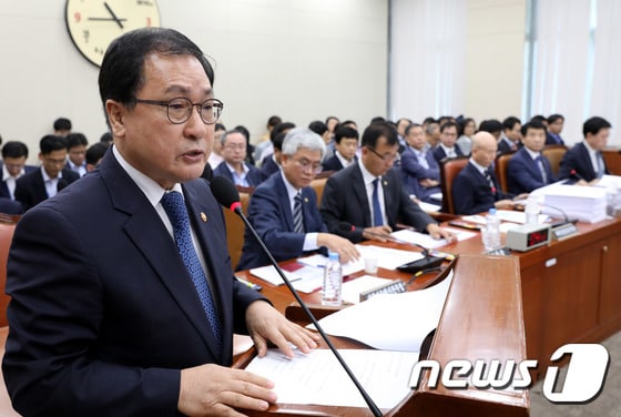 유영민 과학기술정보통신부 장관/뉴스1 © News1