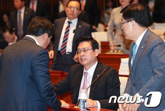 정우택 자유한국당 원내대표. © News1 허경 기자