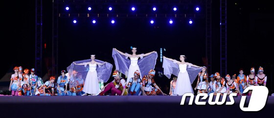 원주 다이내믹 댄싱카니발에 참가한 러시아의 '컬러 드림스' 팀