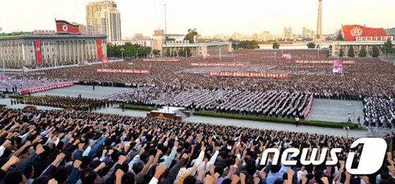 평양서 열린 군중집회, '반미대결전 의지 다짐'