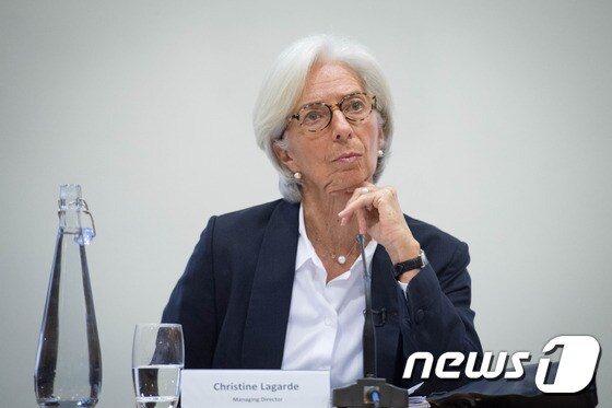 크리스틴 라가르드 국제통화기금(IMF) 총재. 올해 세계경제포럼(WEF)의 7명의 여성 공동 의장 중 한 명이다. © AFP=뉴스1