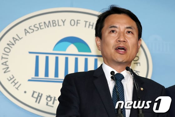 김진태 자유한국당 의원./뉴스1 © News1 민경석 기자