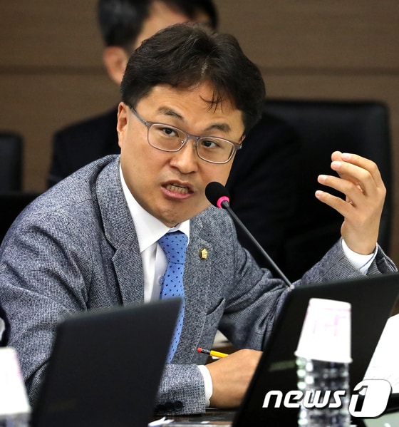 김정우 더불어민주당 의원. 뉴스1 © News1 장수영 기자