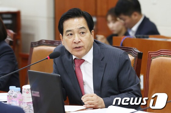 심재철 자유한국당 의원. 2018.10.19/뉴스1 © News1 임세영 기자