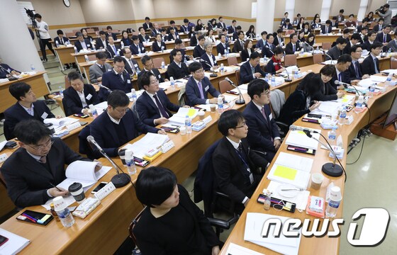 법관회의 '사법농단 판사 탄핵' 안건 논의…격론 예고 