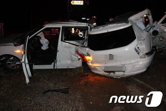 음주운전 사고로 처참히 부서진 렌터카 차량(사진=홍성경찰서 제공)© News1