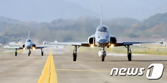 공군 F-5 전투기. (공군 제공) 2018.11.20/뉴스1 © News1 서근영 기자