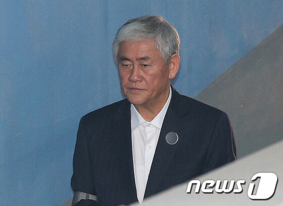  최경환 자유한국당 의원. 2018.12.10/뉴스1 © News1 신웅수 기자