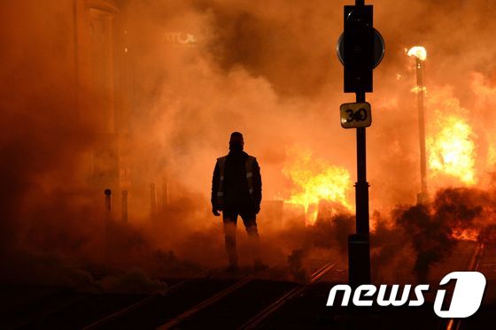 프랑스 남서부 보르도의 '노란조끼' 시위대. © AFP=뉴스1
