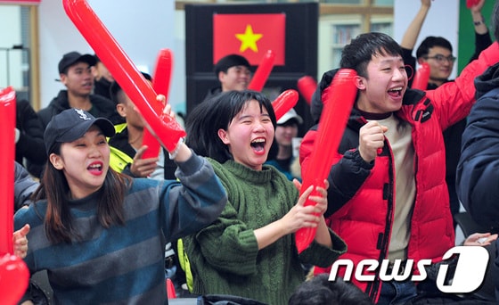 호남대 베트남 유학생들, '박항서 매직'에 열광