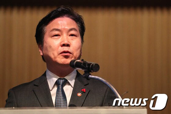 홍종학 중소벤처기업부 장관. © News1 성동훈 기자