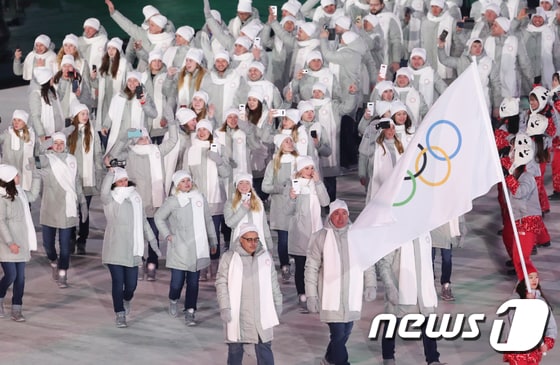 평창동계올림픽 개막식에서 러시아 출신 선수들이 입장하고 있다. 2018.2.9/뉴스1