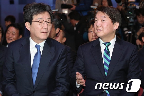 유승민 바른미래당 전 대표와 안철수 전 대표. 뉴스1 © News1 안은나 기자