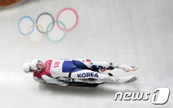 평창 동계올림픽에 출전했던 박진용-조정명의 모습. 2018.2.14/뉴스1 © News1 이재명 기자