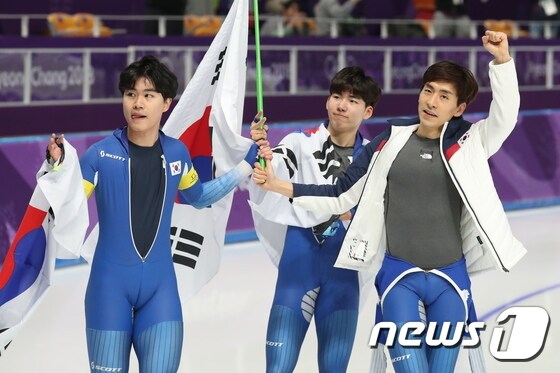 2회연속 올림픽 은메달 빙속 남자 팀추월 대표팀 '우리는 한팀'