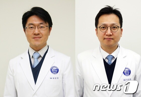 복강경을 이용한 생체간이식 수술에 성공한 분당차병원 외과 최성훈(왼쪽), 이식외과 이정준 교수.© News1