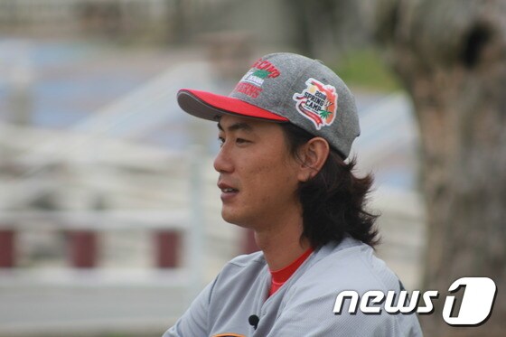 머리를 길러 기부한 SK와이번스 김광현 선수. (SK 제공)© News1