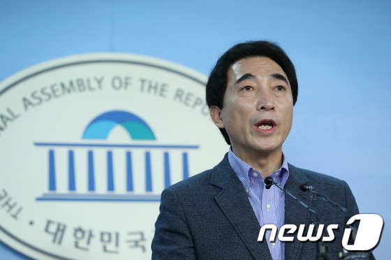 충남지사 예비후보를 자진사퇴한 박수현 전 청와대 대변인.. /뉴스1 © News1 박정호 기자
