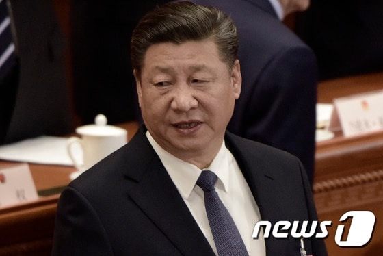시진핑 중국 국가 주석이 17일 전인대에서 만장일치로 주석에 선임됐다 .  © AFP=뉴스1 © News1 우동명 기자
