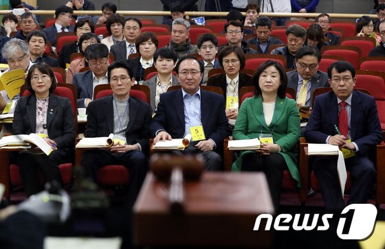 정의당 '평화당과 공동교섭단체 추진 결정은?'	