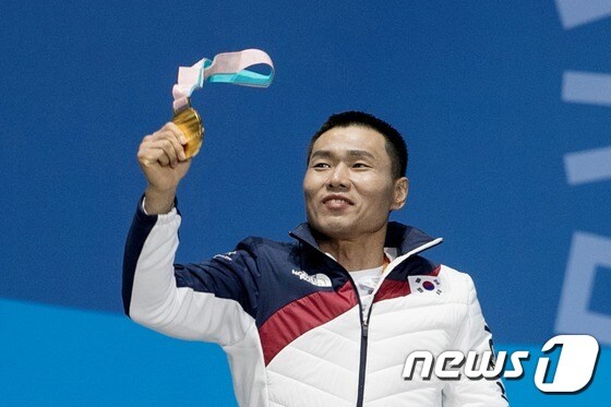 신의현 '패럴림픽 26년만에 첫 금메달'